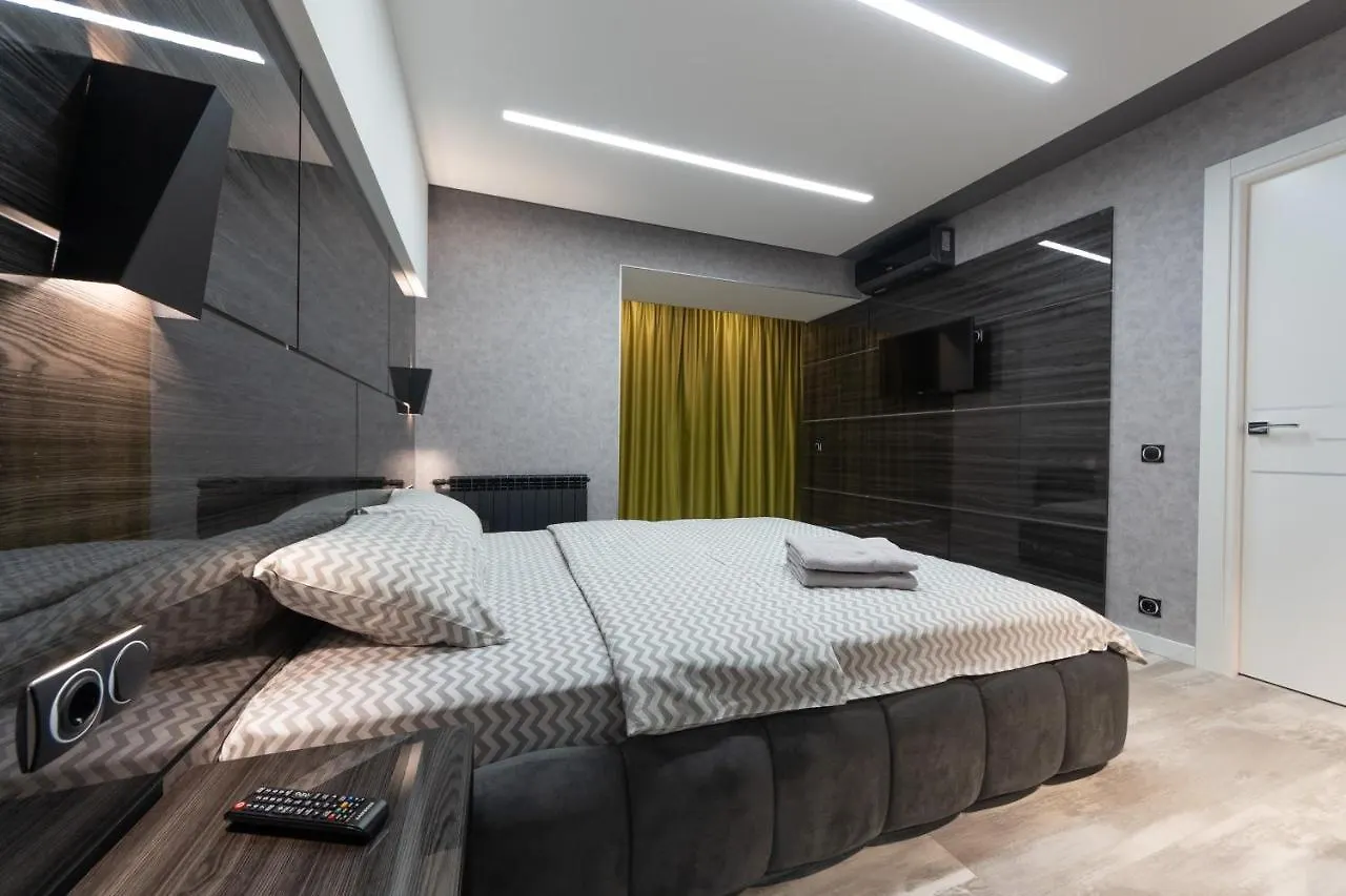 Luxrent Kreshatik Arenacity Skybar Kyiv 0*,  Ukraine