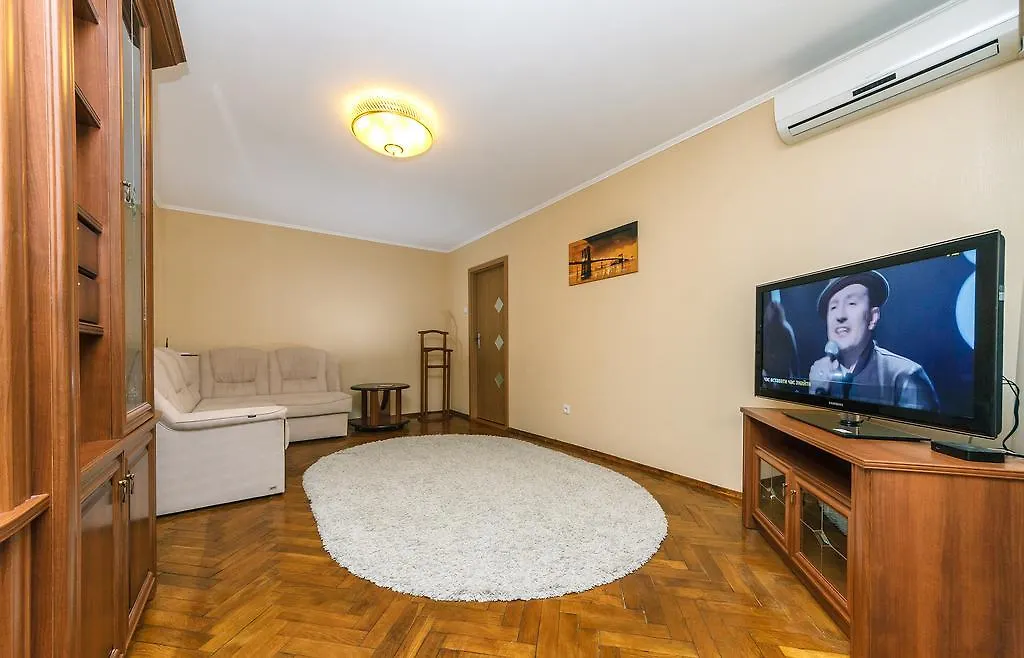 Luxrent Kreshatik Arenacity Skybar Kyiv