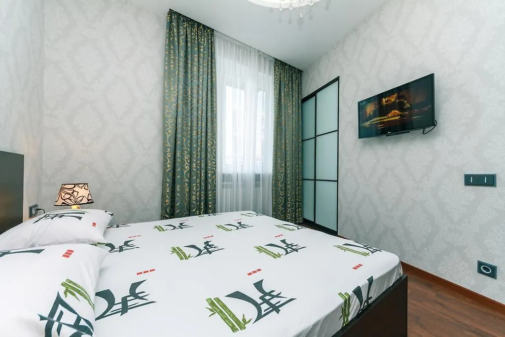 Luxrent Kreshatik Arenacity Skybar Kyiv Apartment