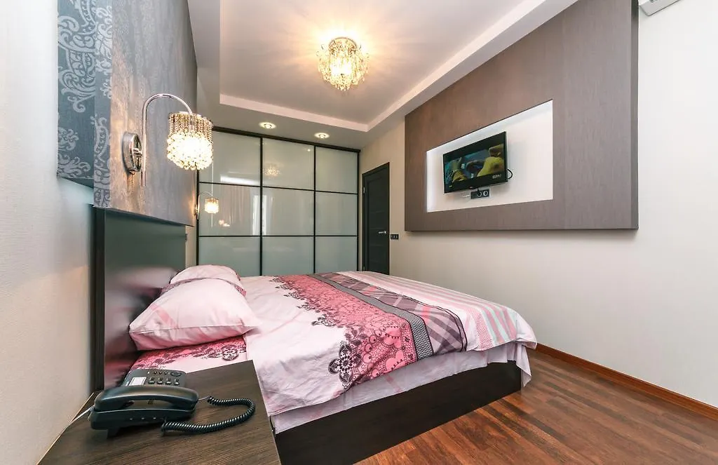 Luxrent Kreshatik Arenacity Skybar Kyiv Apartment
