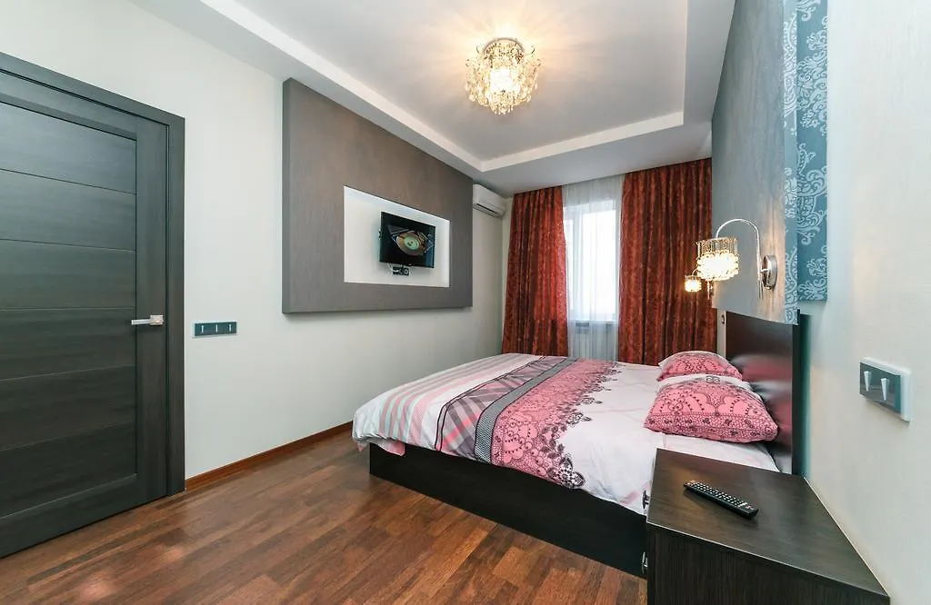 קייב Luxrent Kreshatik Arenacity Skybar 0*,  אוקראינה