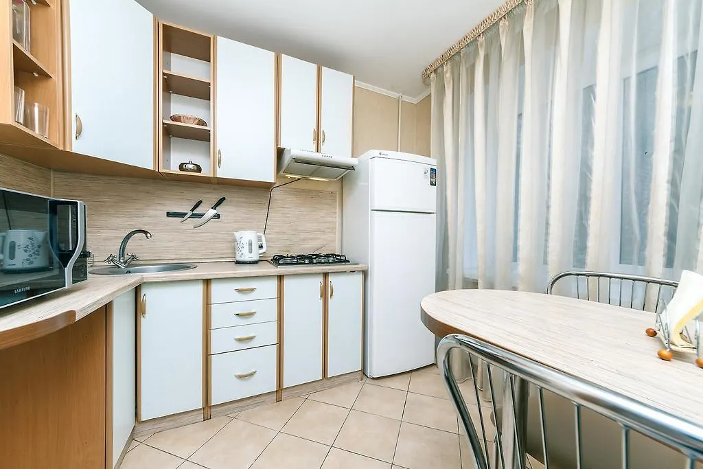 קייב Luxrent Kreshatik Arenacity Skybar 0*,  אוקראינה
